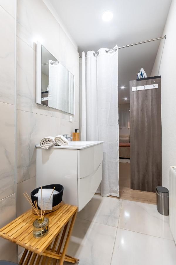 Les Huisselets 4 Apartamento Montbéliard Exterior foto